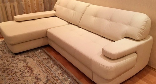 Обивка углового дивана.  Новоульяновск